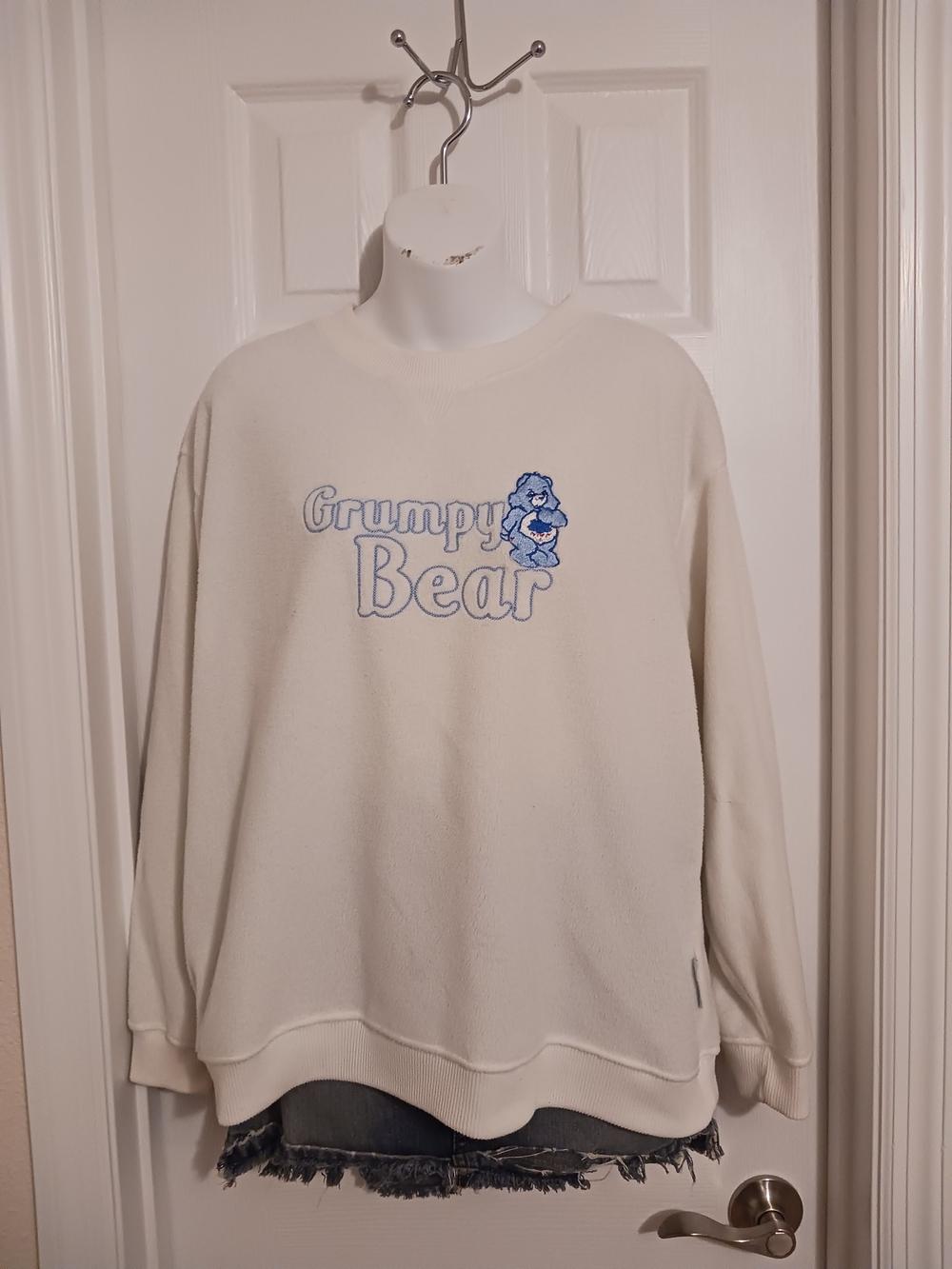 Care Bears White  Grumpy Bear Graphic Crewneck (L) Y2K